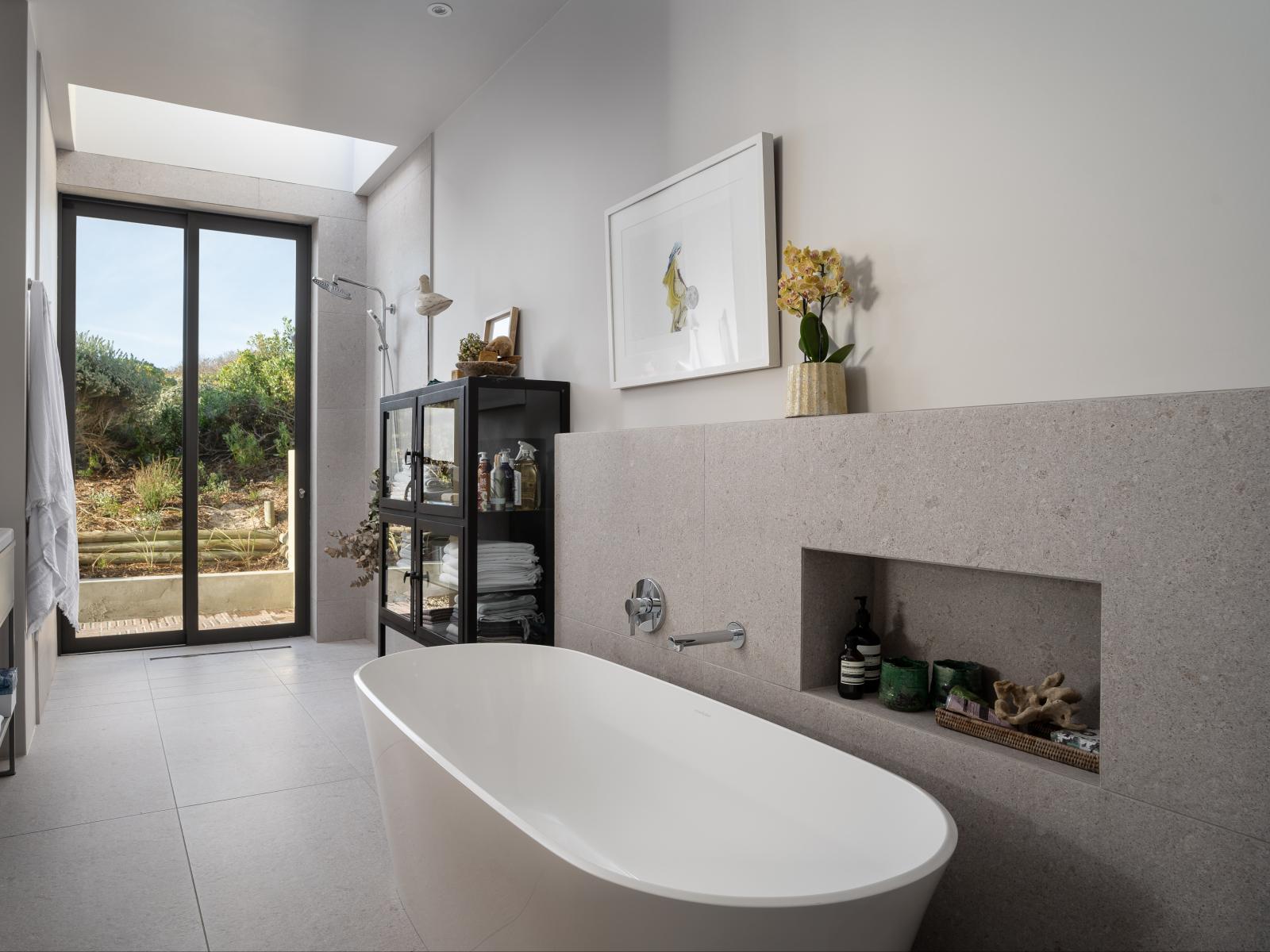 Romansbaai Collection