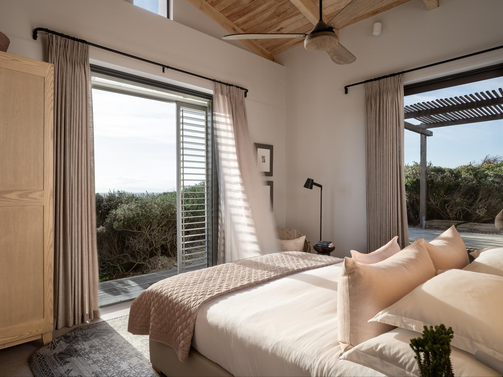 Romansbaai Collection