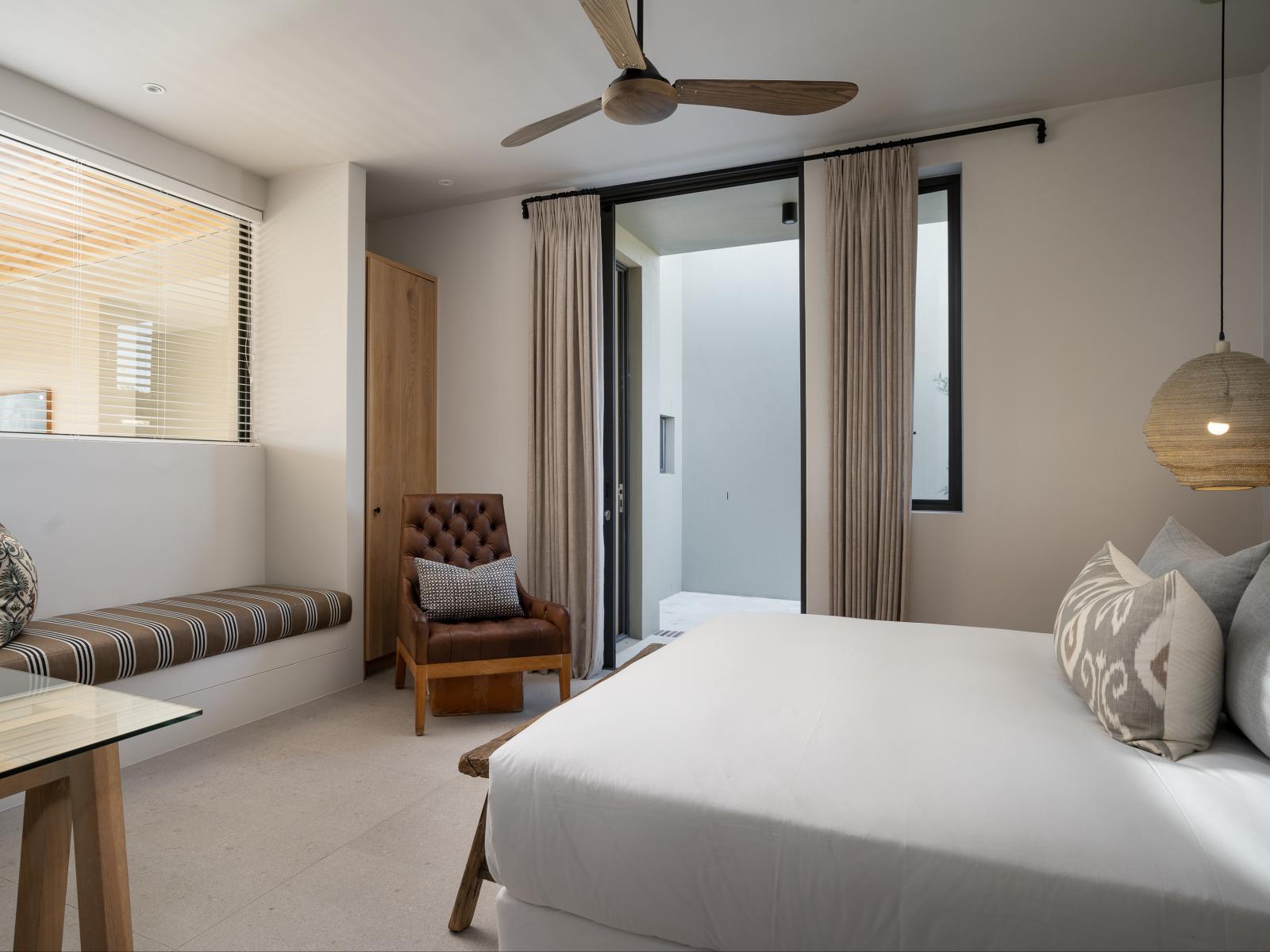 Romansbaai Collection