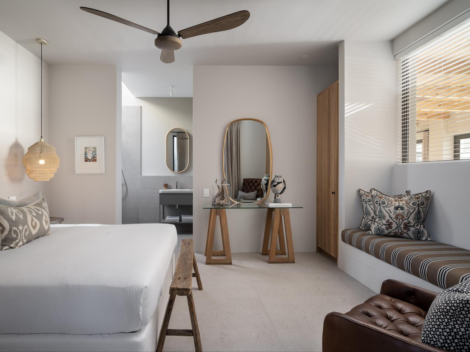 Romansbaai Collection