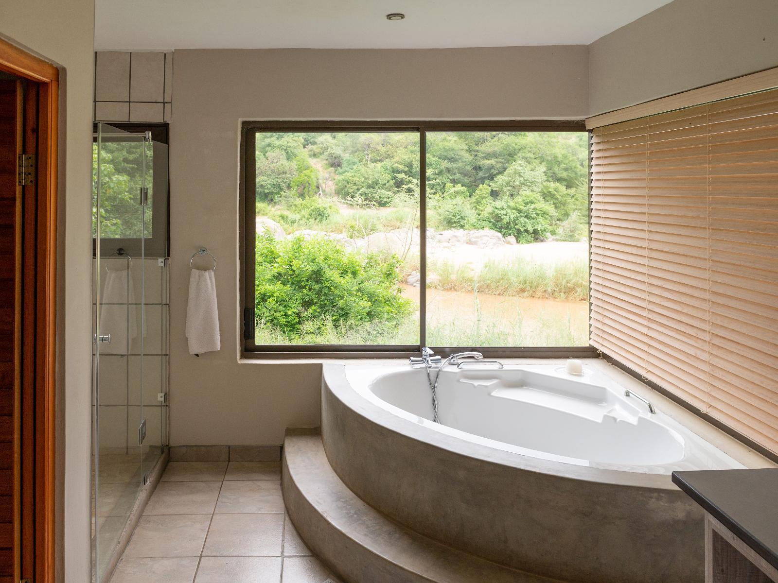Roomtype 3: Bathroom Bushriver Lodge