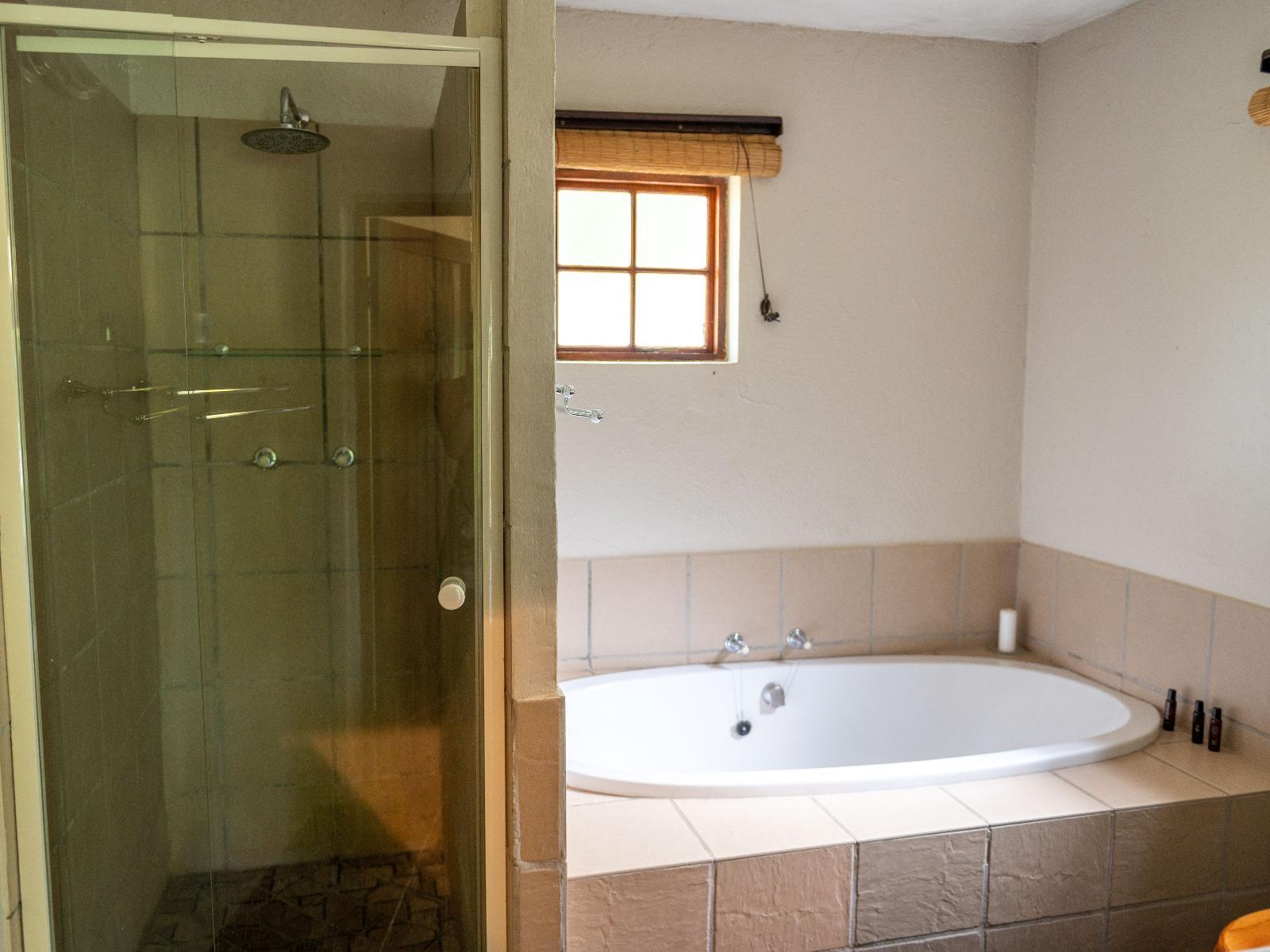 Roomtype 6: Bathroom Bushriver Lodge