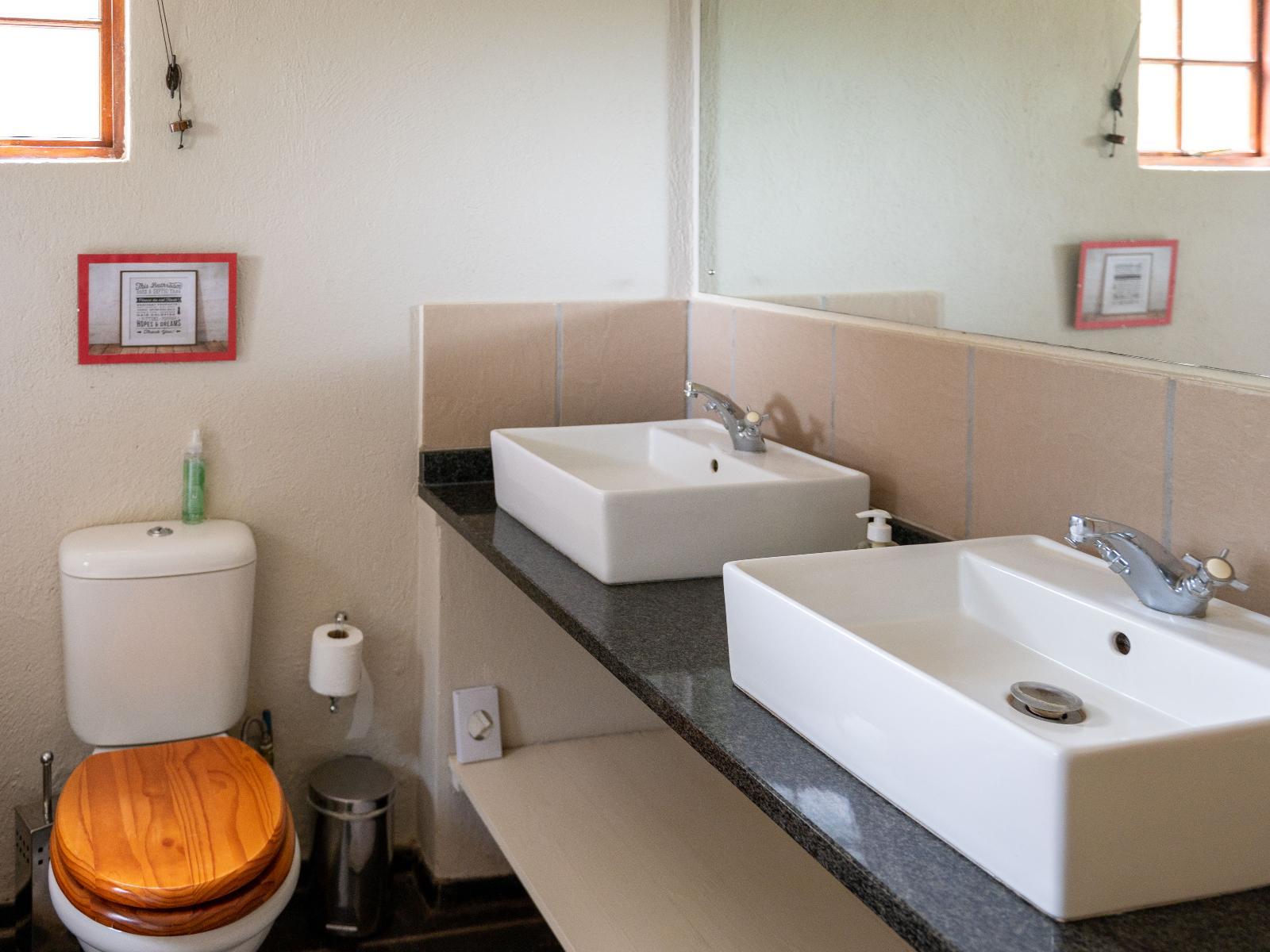 Roomtype 6: Toilet Bushriver Lodge