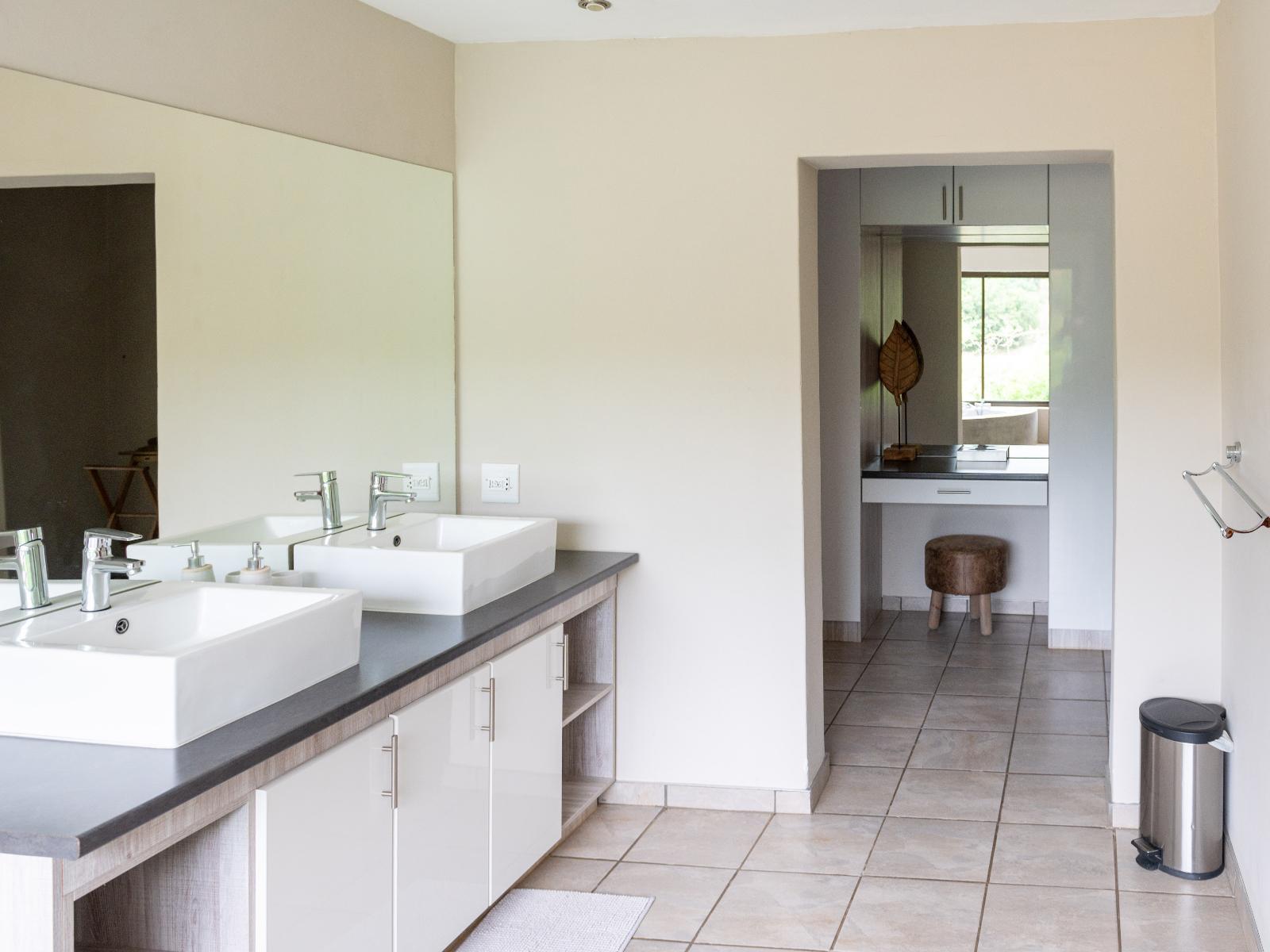 Roomtype 3: Bathroom Bushriver Lodge
