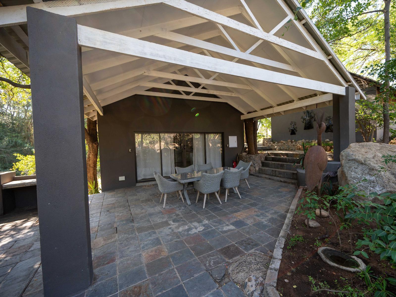 Roomtype 9: Balcony/Terrace Bushriver Lodge