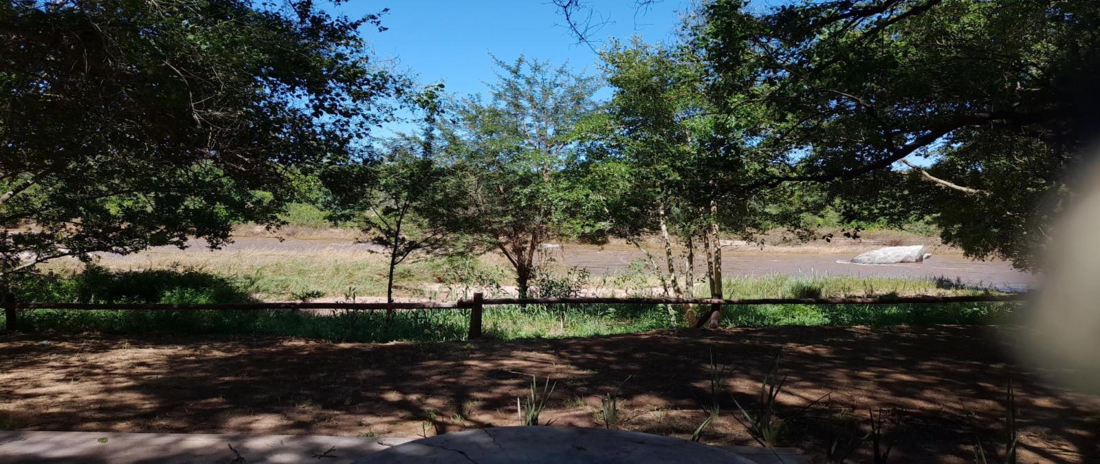 Roomtype 8: River view Bushriver Lodge