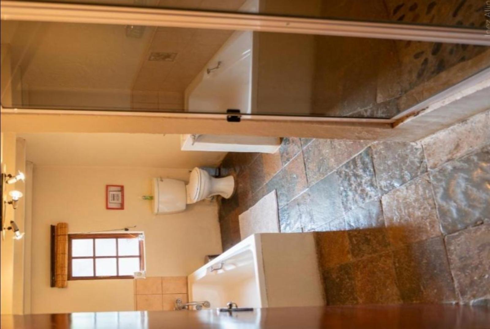 Roomtype 2: Bathroom Bushriver Lodge