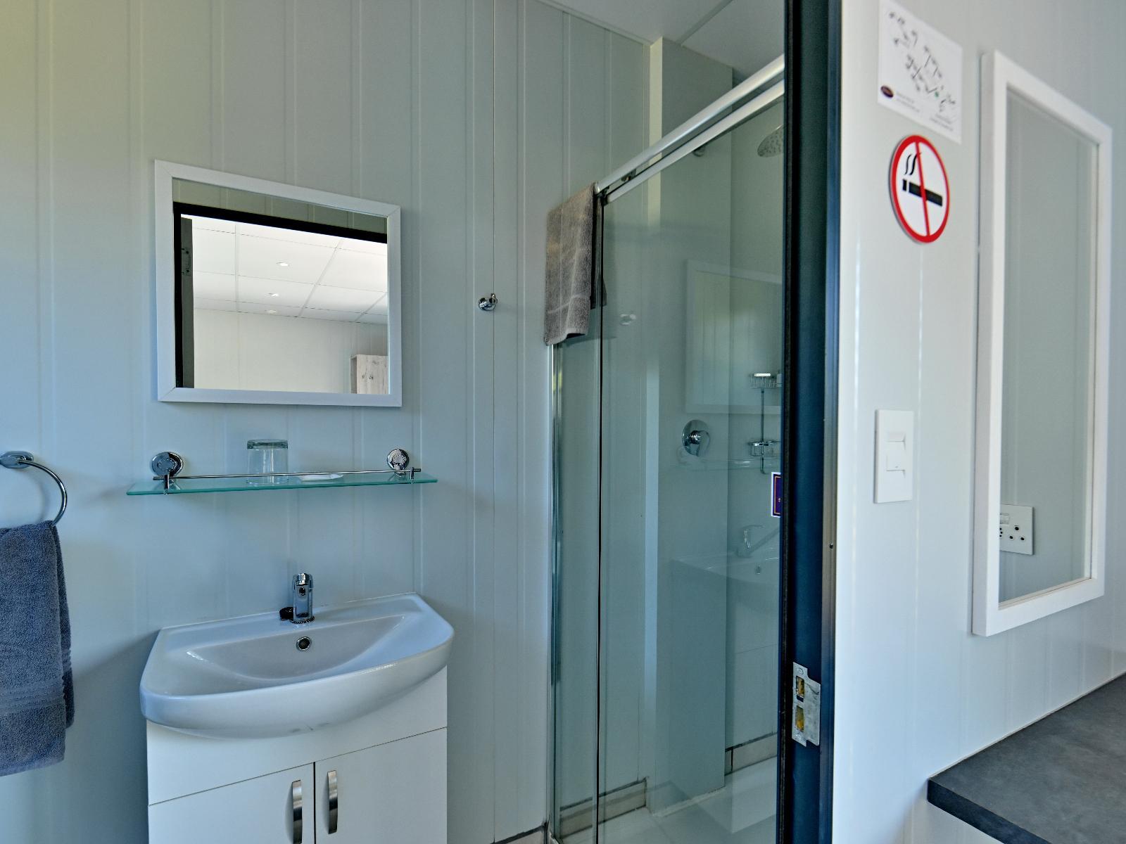 Roomtype 2: Bathroom SleepOver Moria