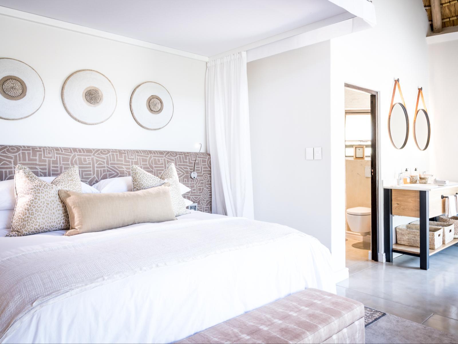 Roomtype 2: Bed Serondella Safari Lodge
