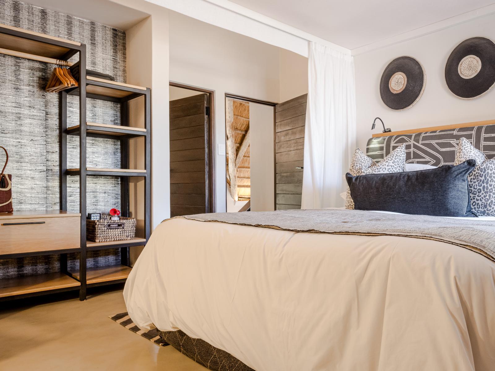 Roomtype 4: Bed Serondella Safari Lodge
