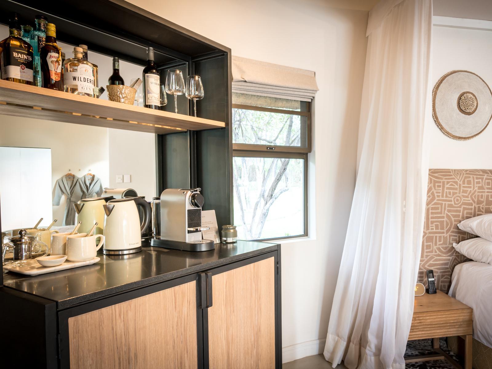 Roomtype 2: Kitchenette Serondella Safari Lodge