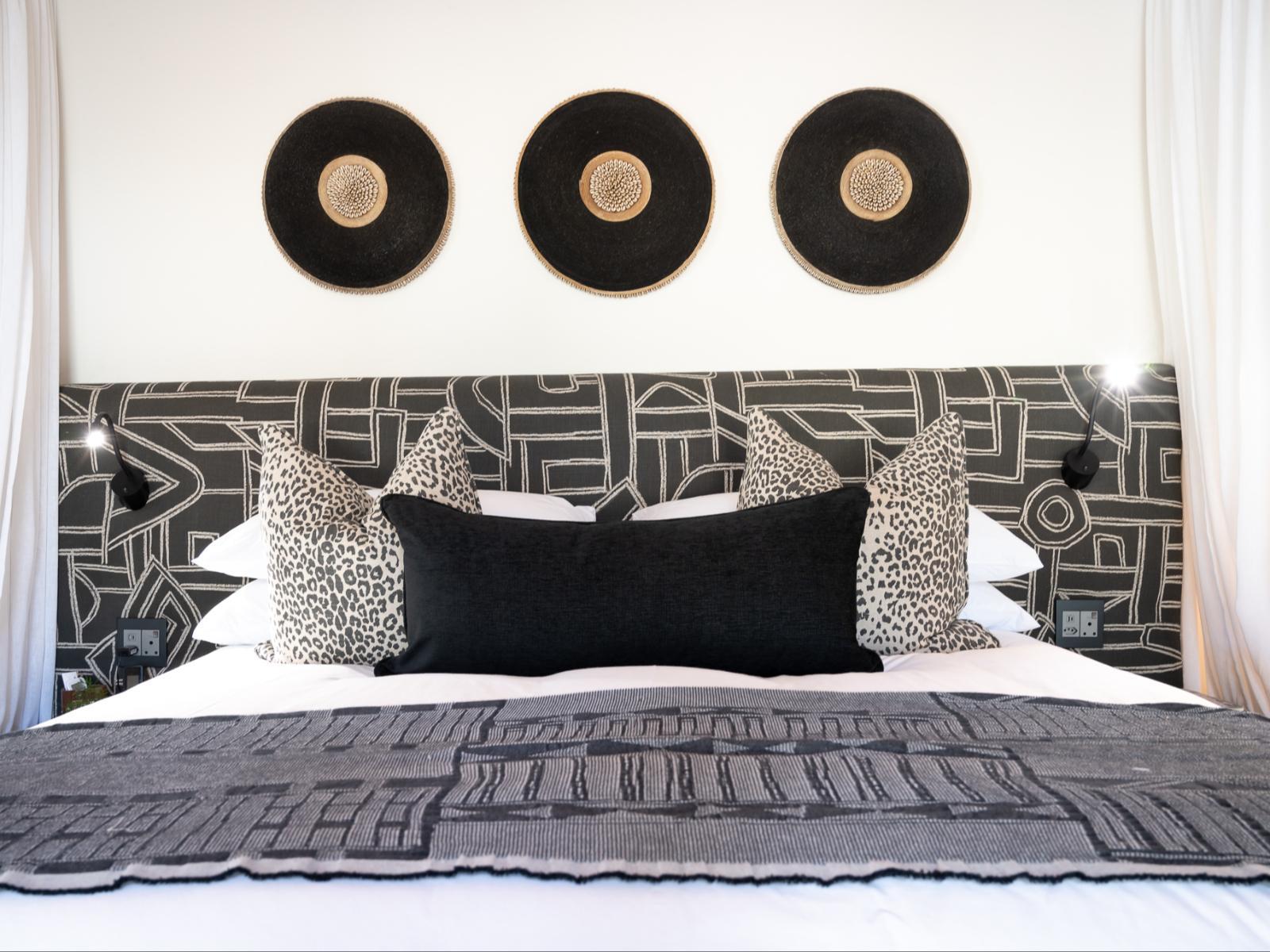 Roomtype 1: Bed Serondella Safari Lodge