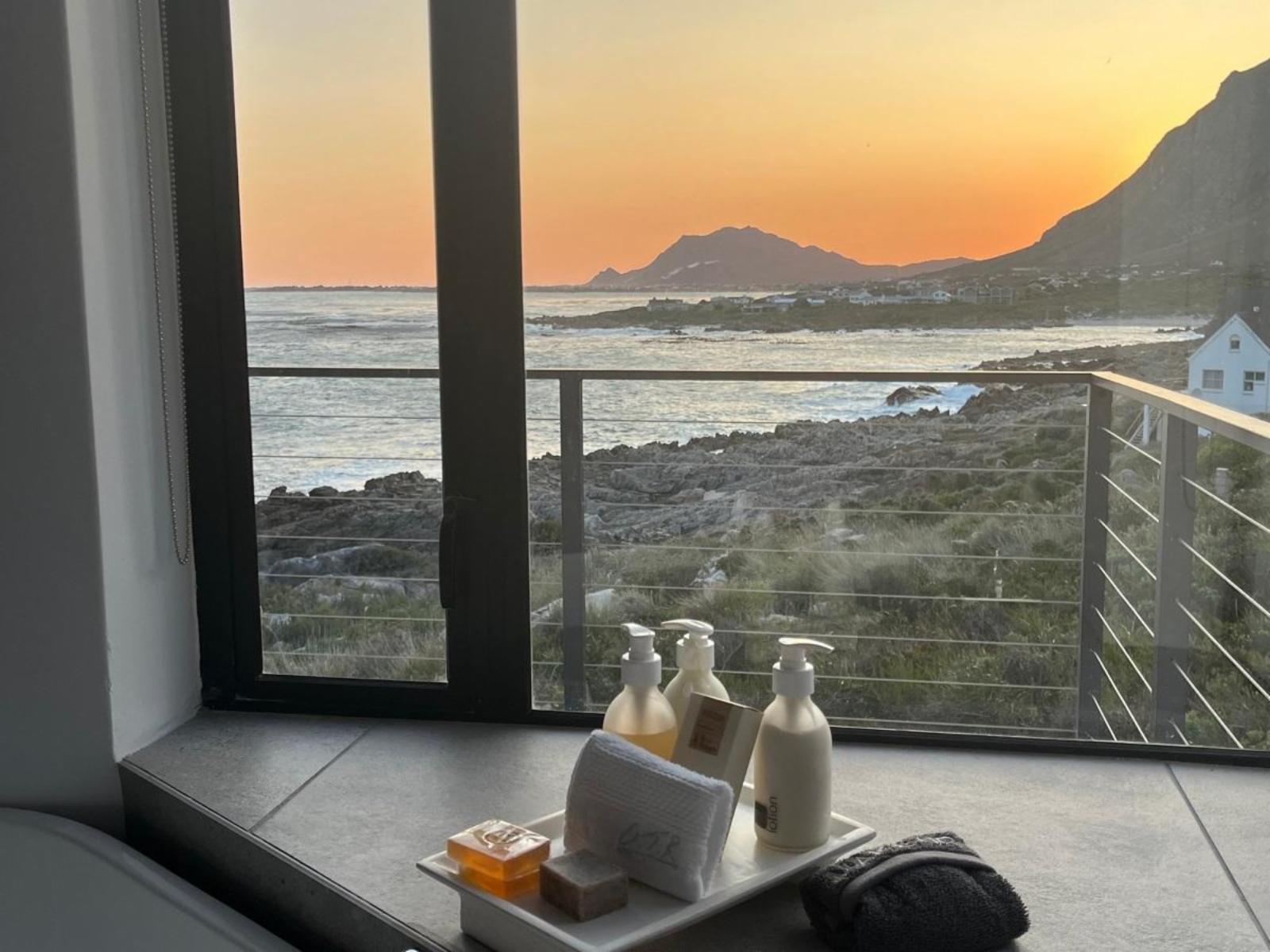 On The Rocks BB & Villa Del Mar