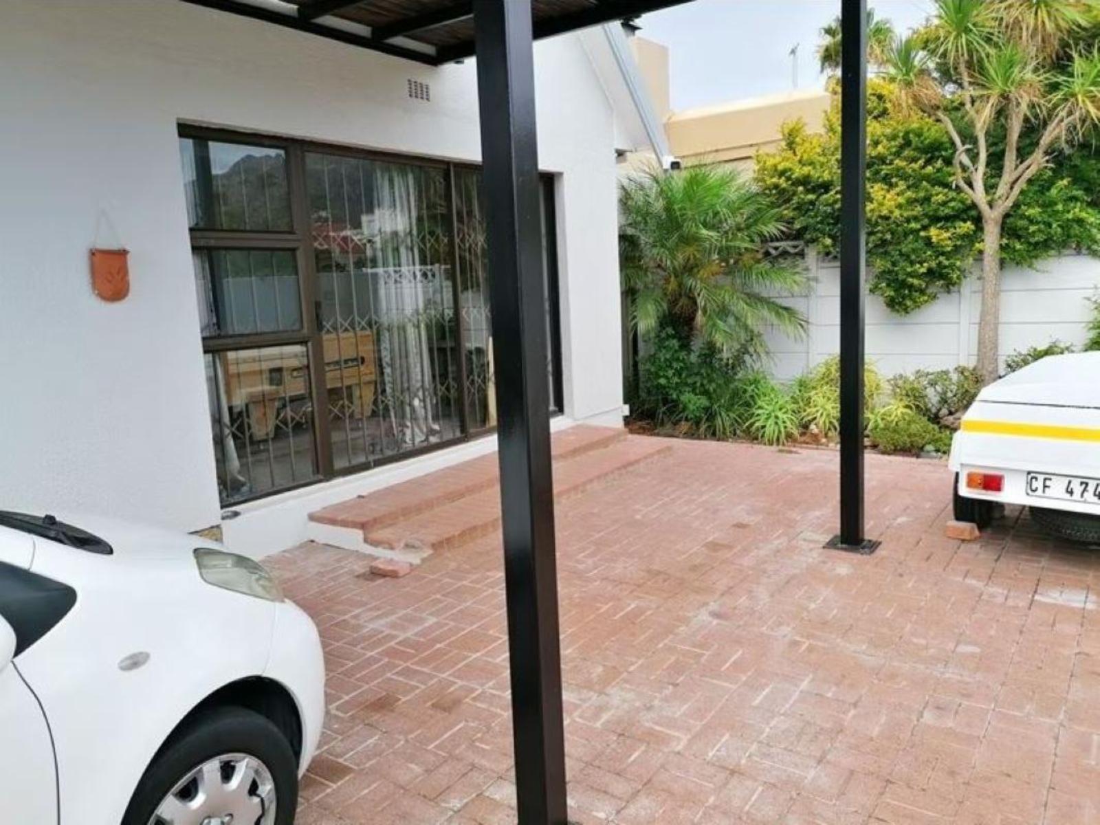 Harbour Island Gordons Bay Secure Your Holiday, SelfCatering, or Bed