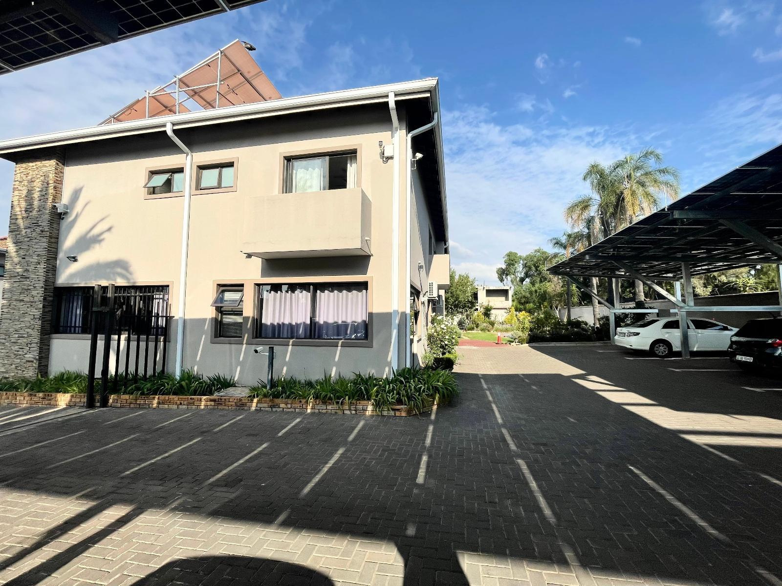 Azinnia Rivonia Guest House