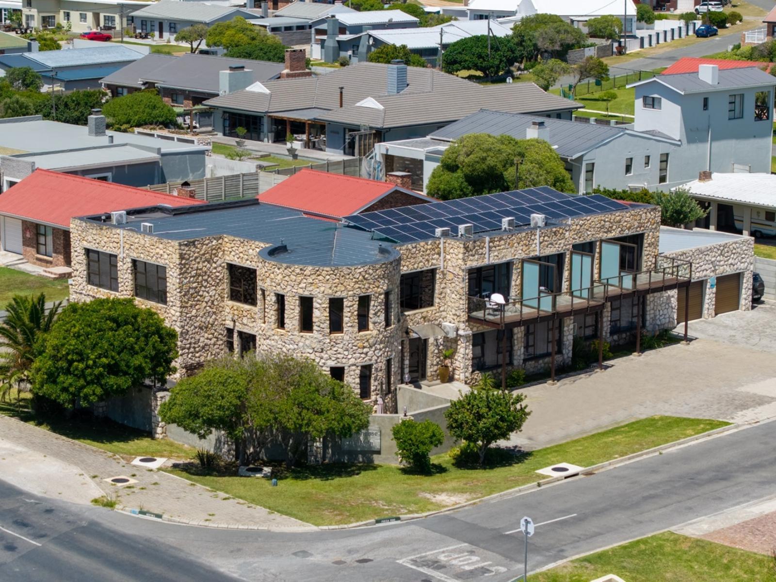 Stonehouse on Main