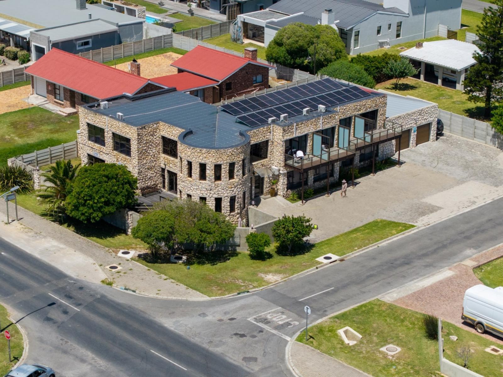 Stonehouse on Main