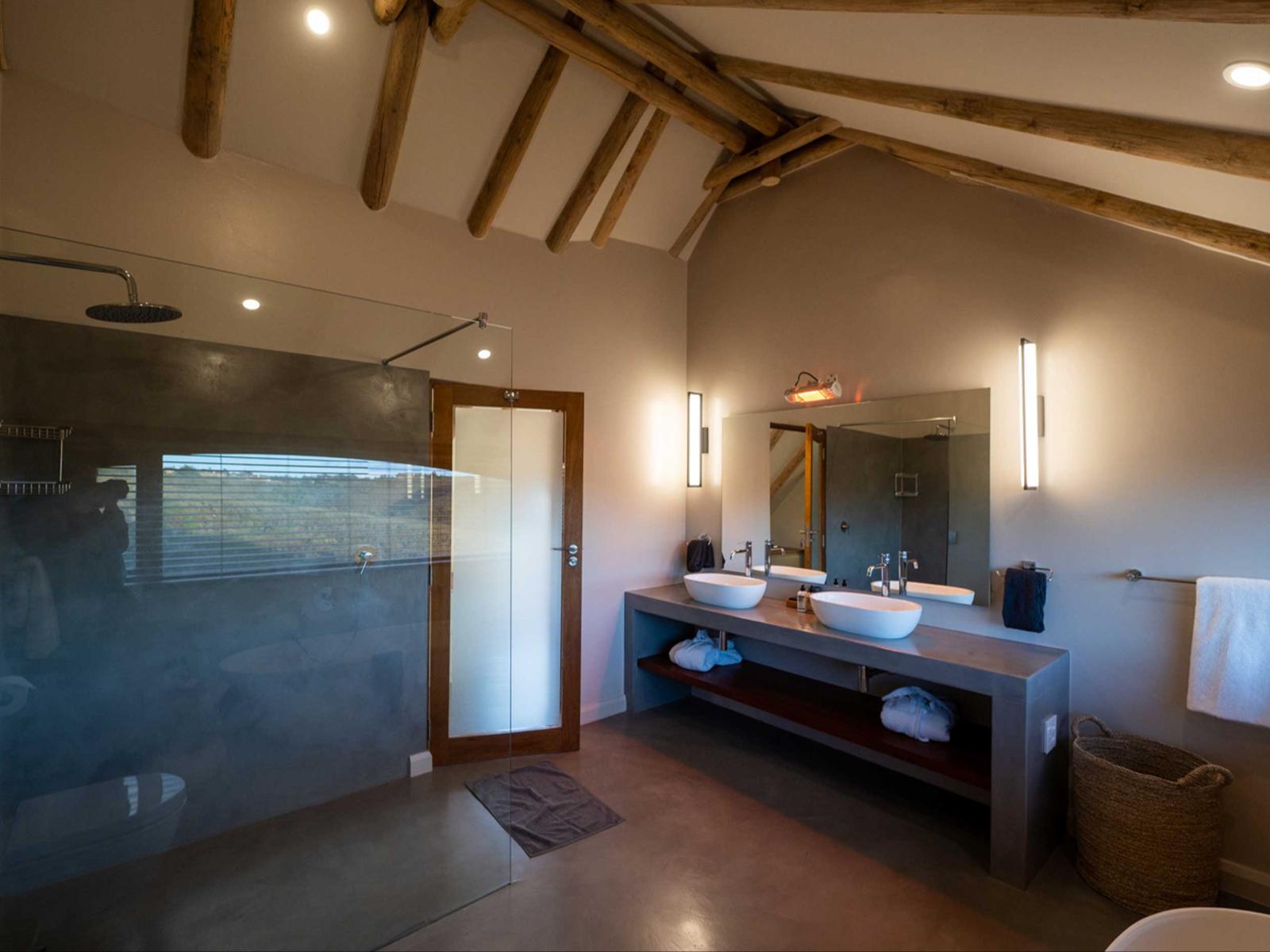 Gondwana Kwena Villa: Badezimmer mit Doppelwaschbecken