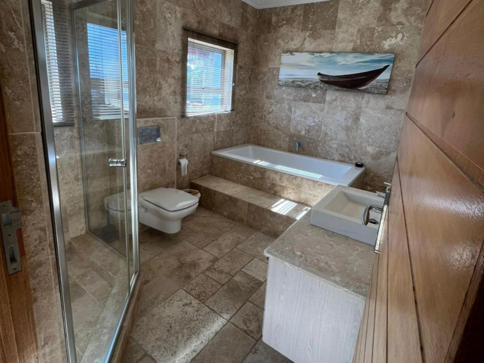 Roomtype 7: Bathroom Castle on the Heads
