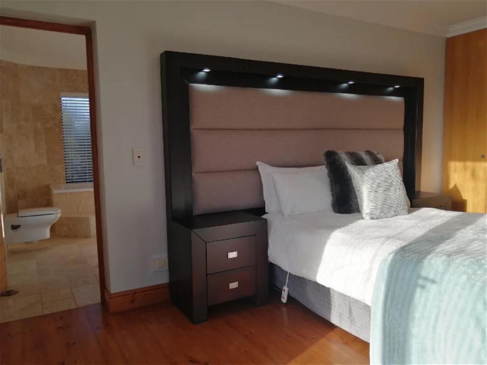 Roomtype 3: Photo of the whole room Castle on the Heads