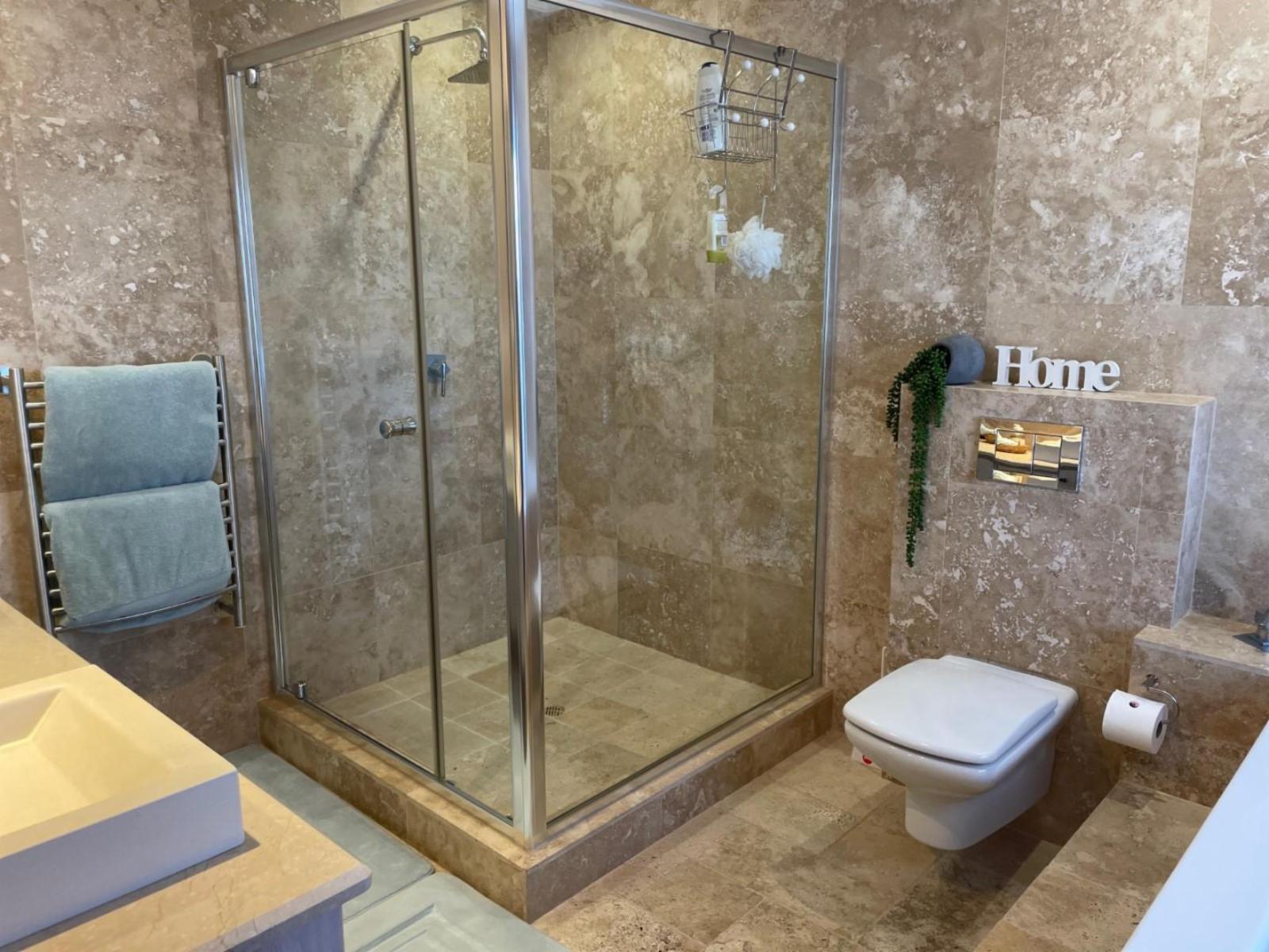 Roomtype 4: Bathroom Castle on the Heads