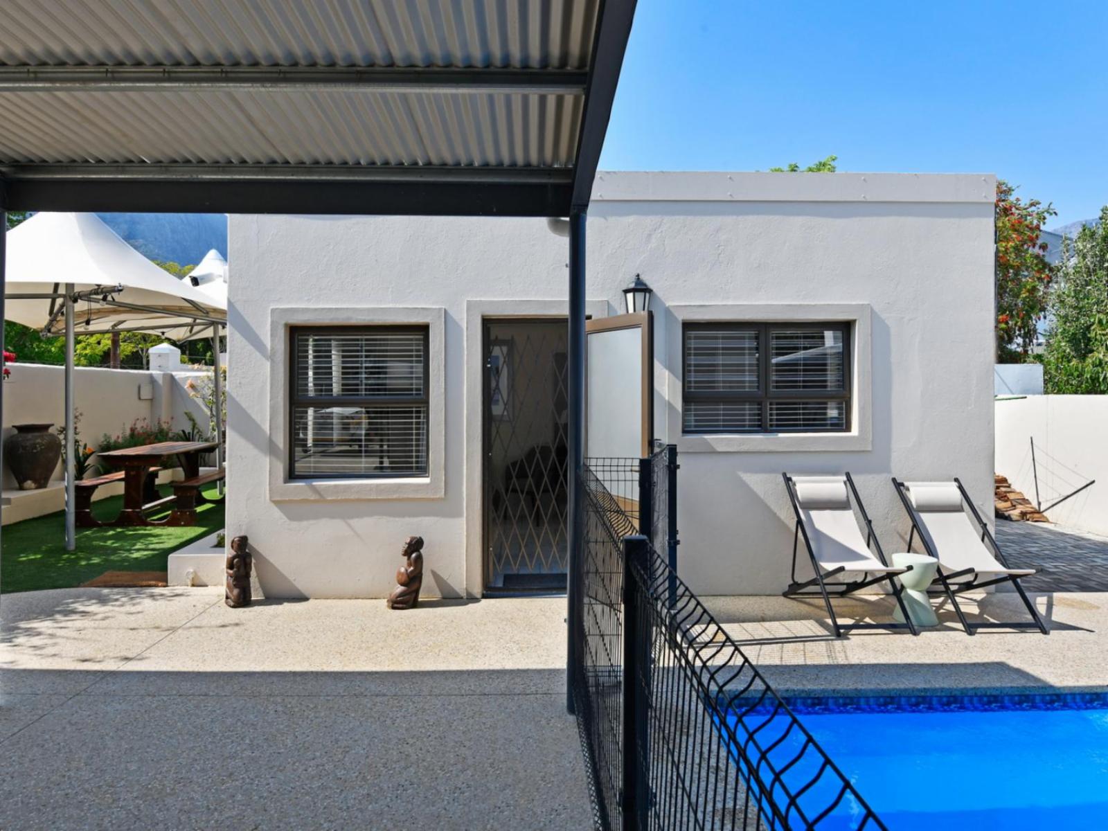 La Rochelle Cottage