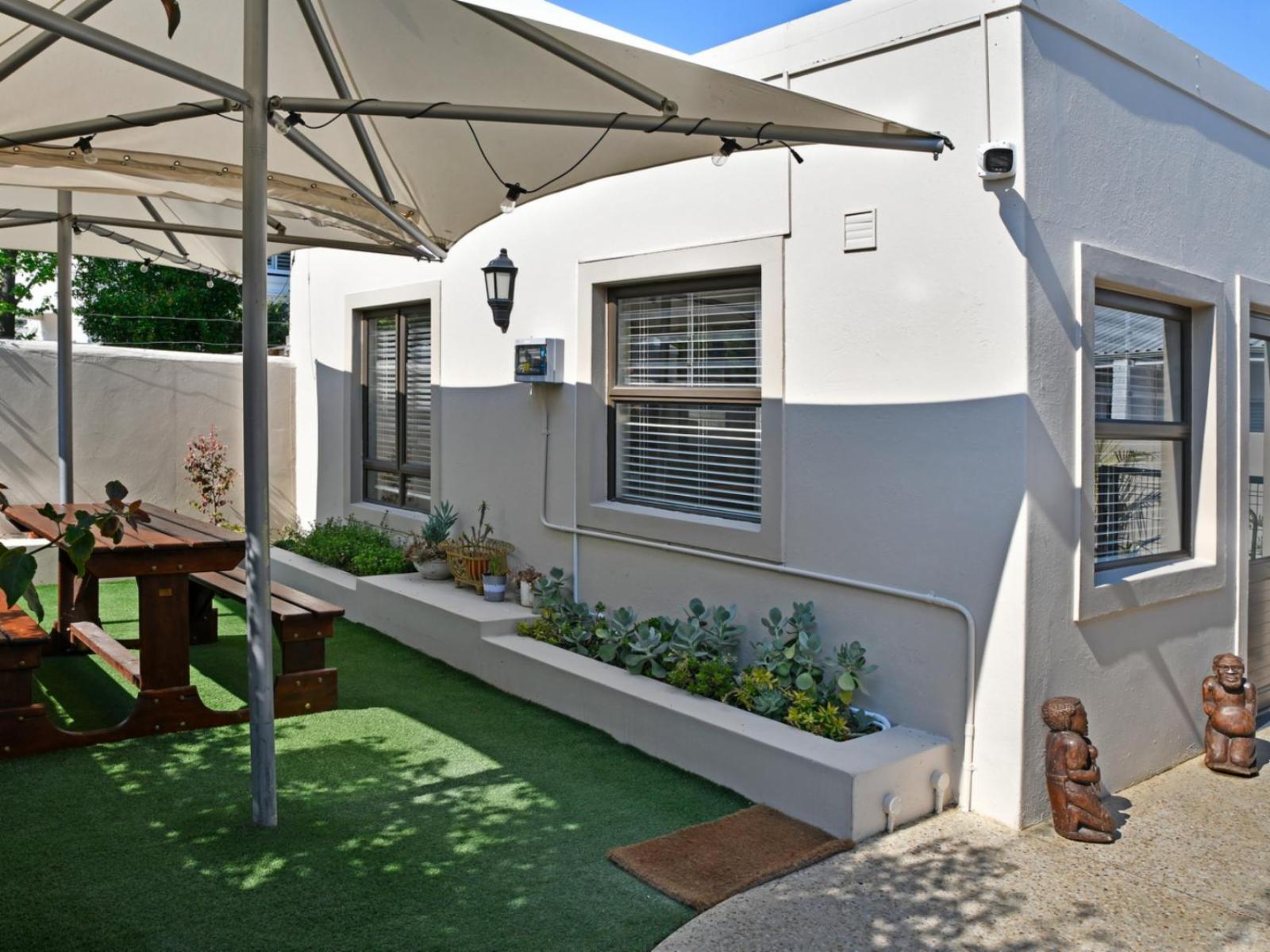 La Rochelle Cottage
