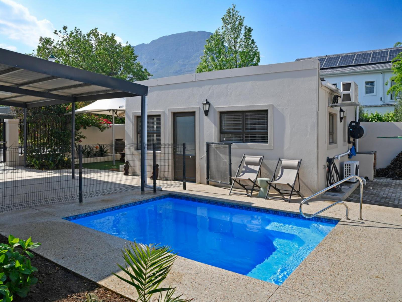 La Rochelle Cottage