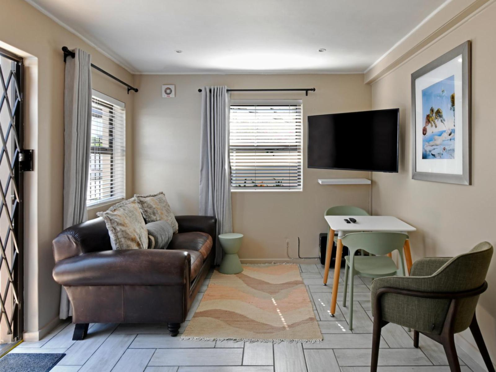 La Rochelle Cottage