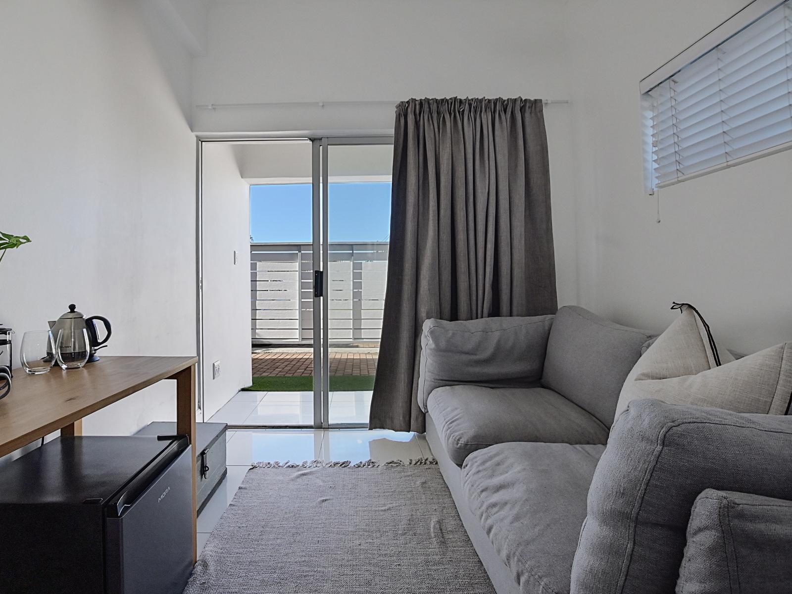19 Beach Road
