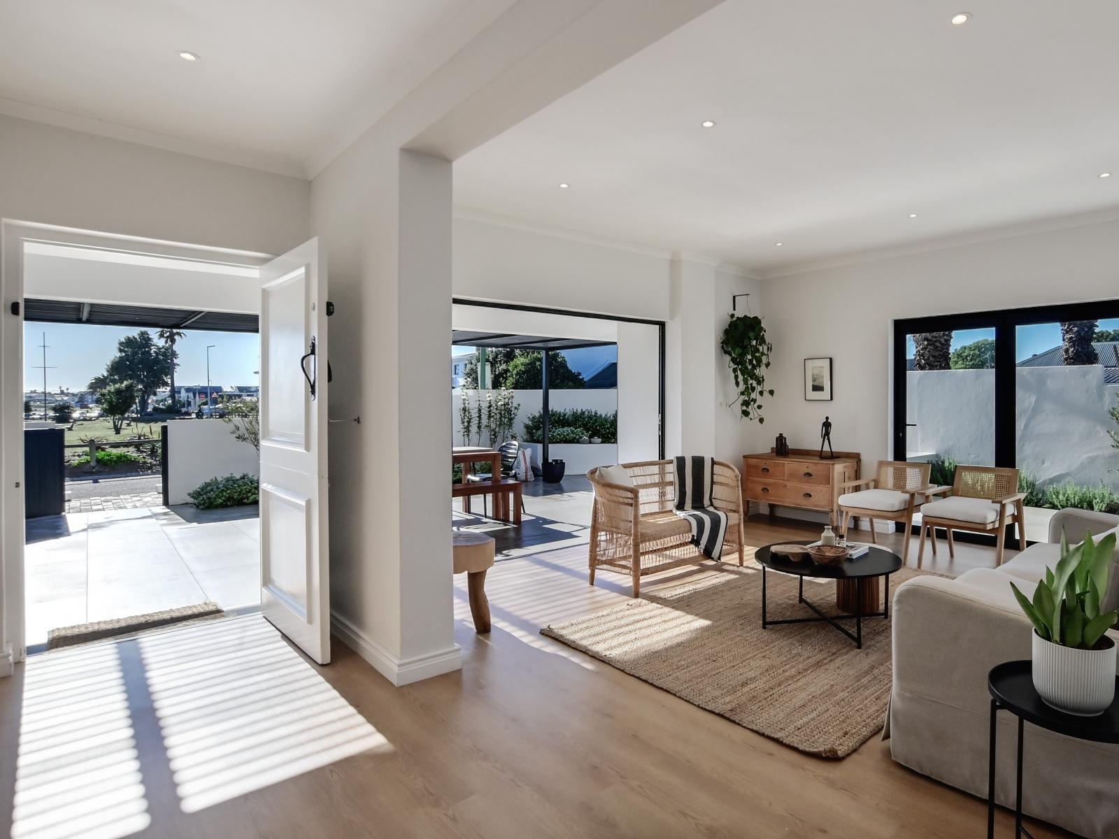19 Beach Road