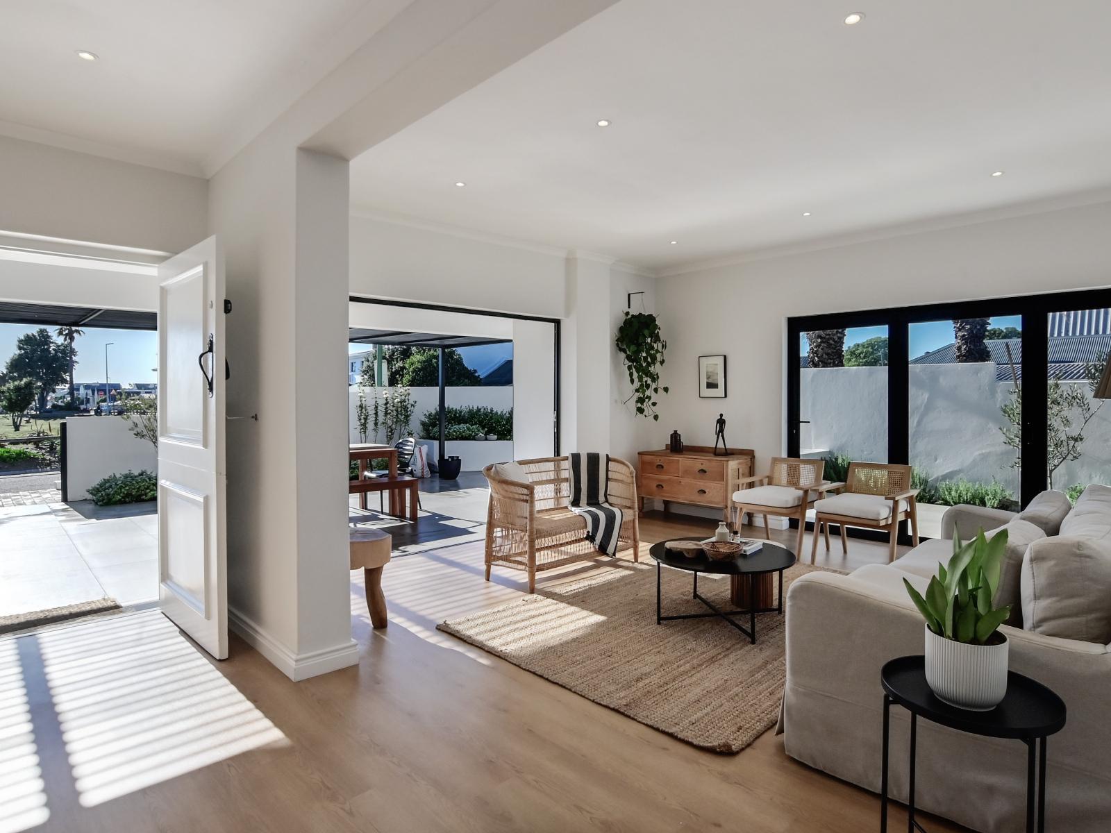 19 Beach Road