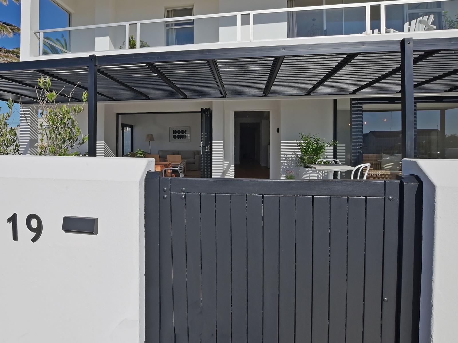 19 Beach Road