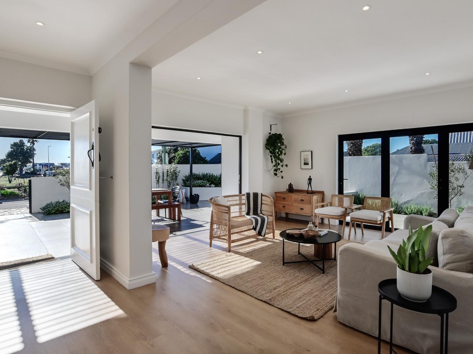 19 Beach Road