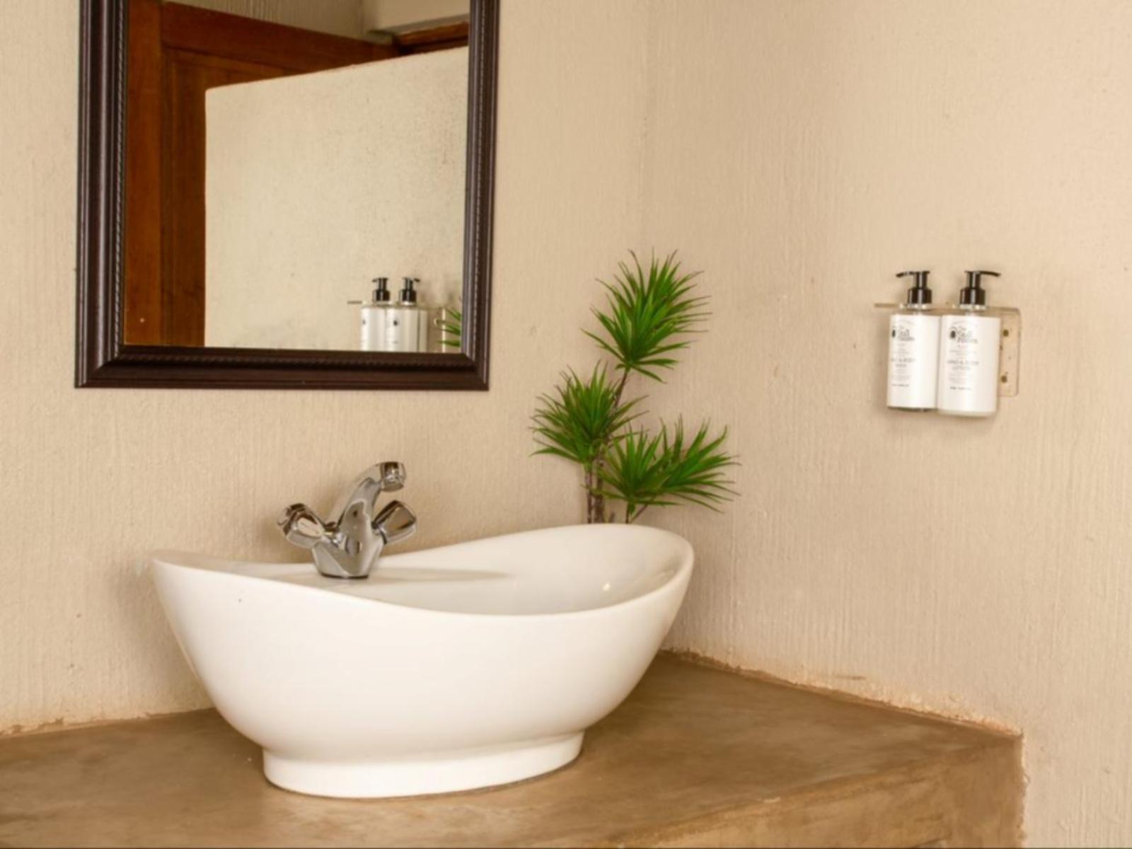 Kubu Bush Lodge