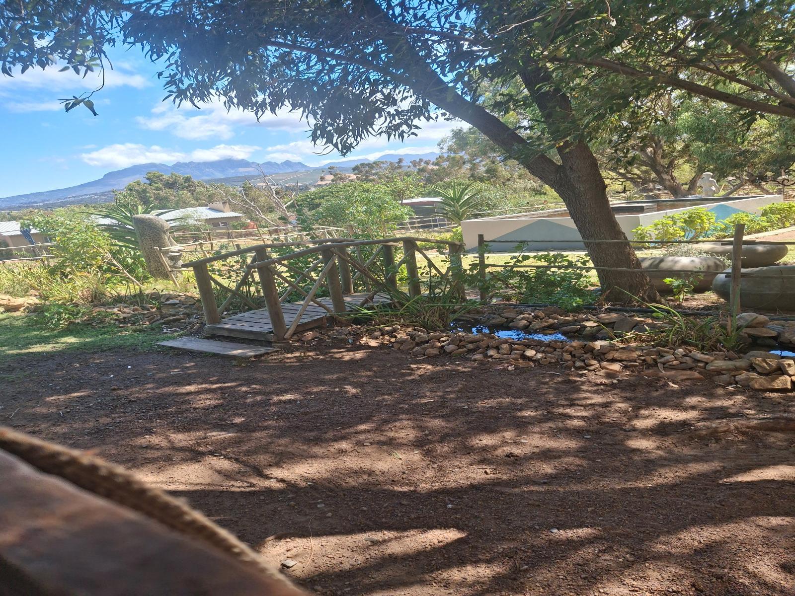 11 Mountain Stream Hot Tub Accommodation