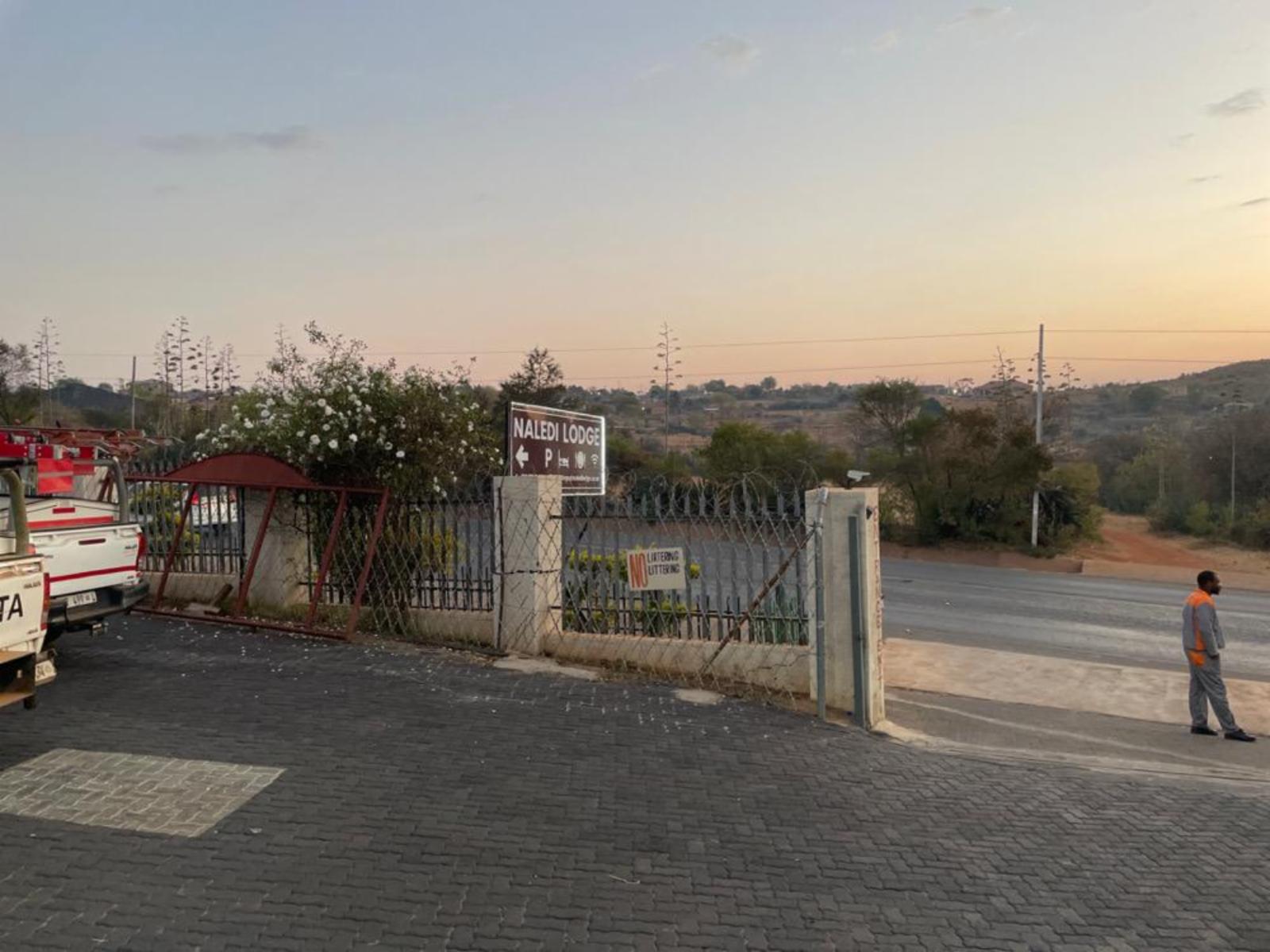Naledi Lodge and Guesthouse
