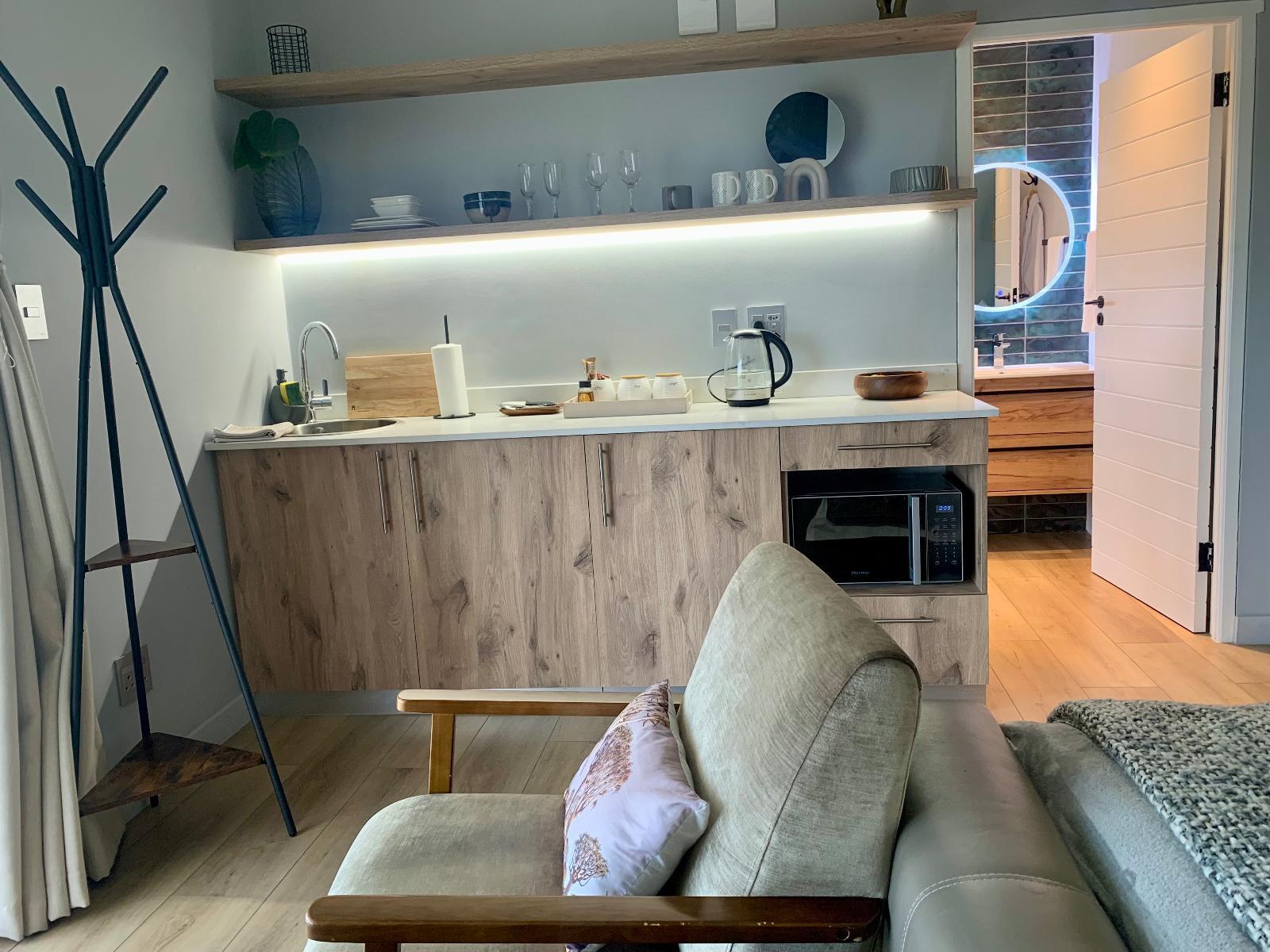 Roomtype 5: Coffee/tea facilities Constantia Winelands Lodge