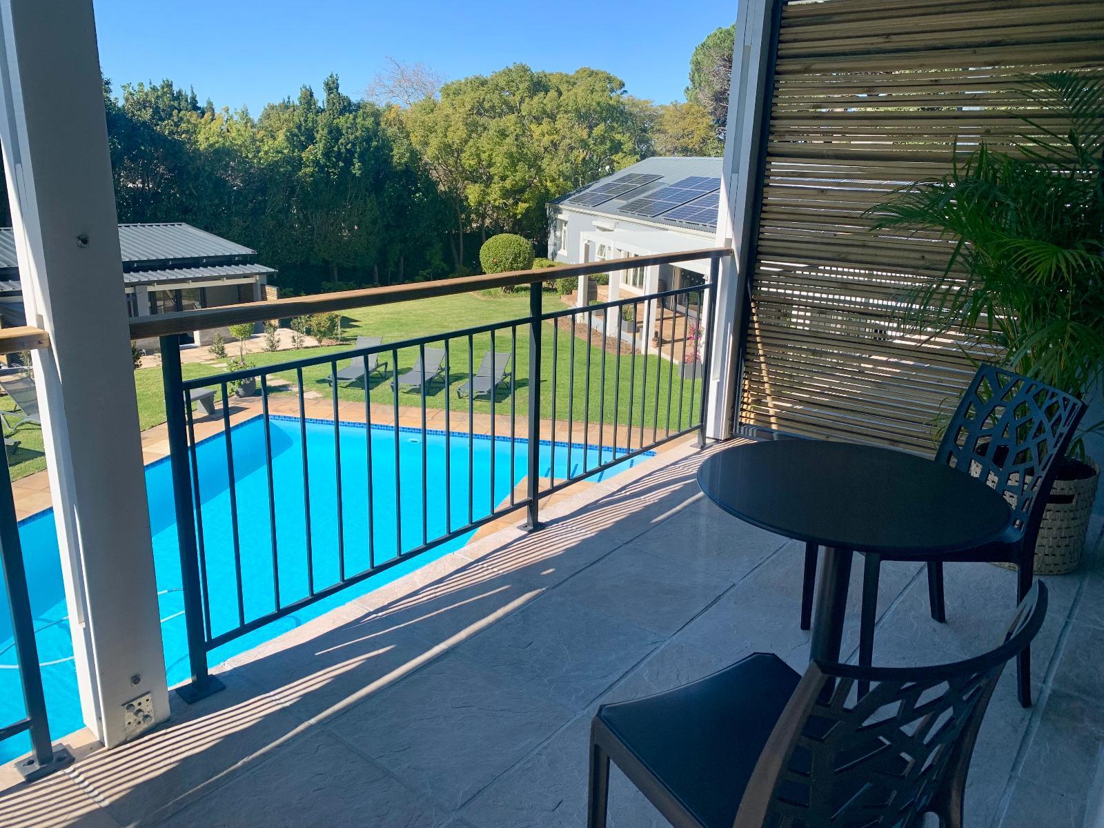 Roomtype 5: Swimming pool Constantia Winelands Lodge