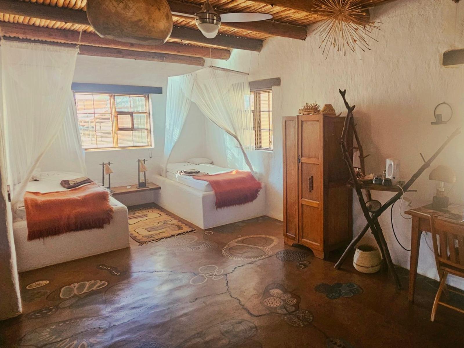 Eningu Kalahari Lodge