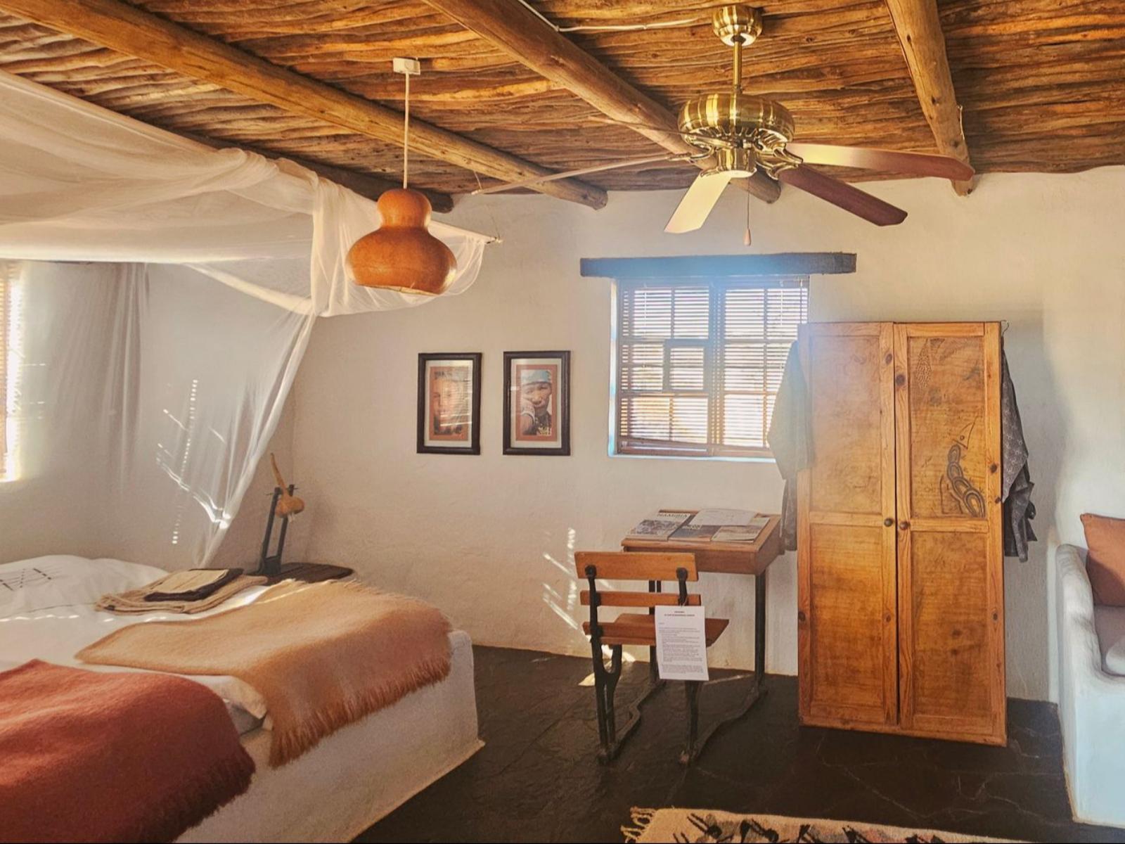 Eningu Kalahari Lodge