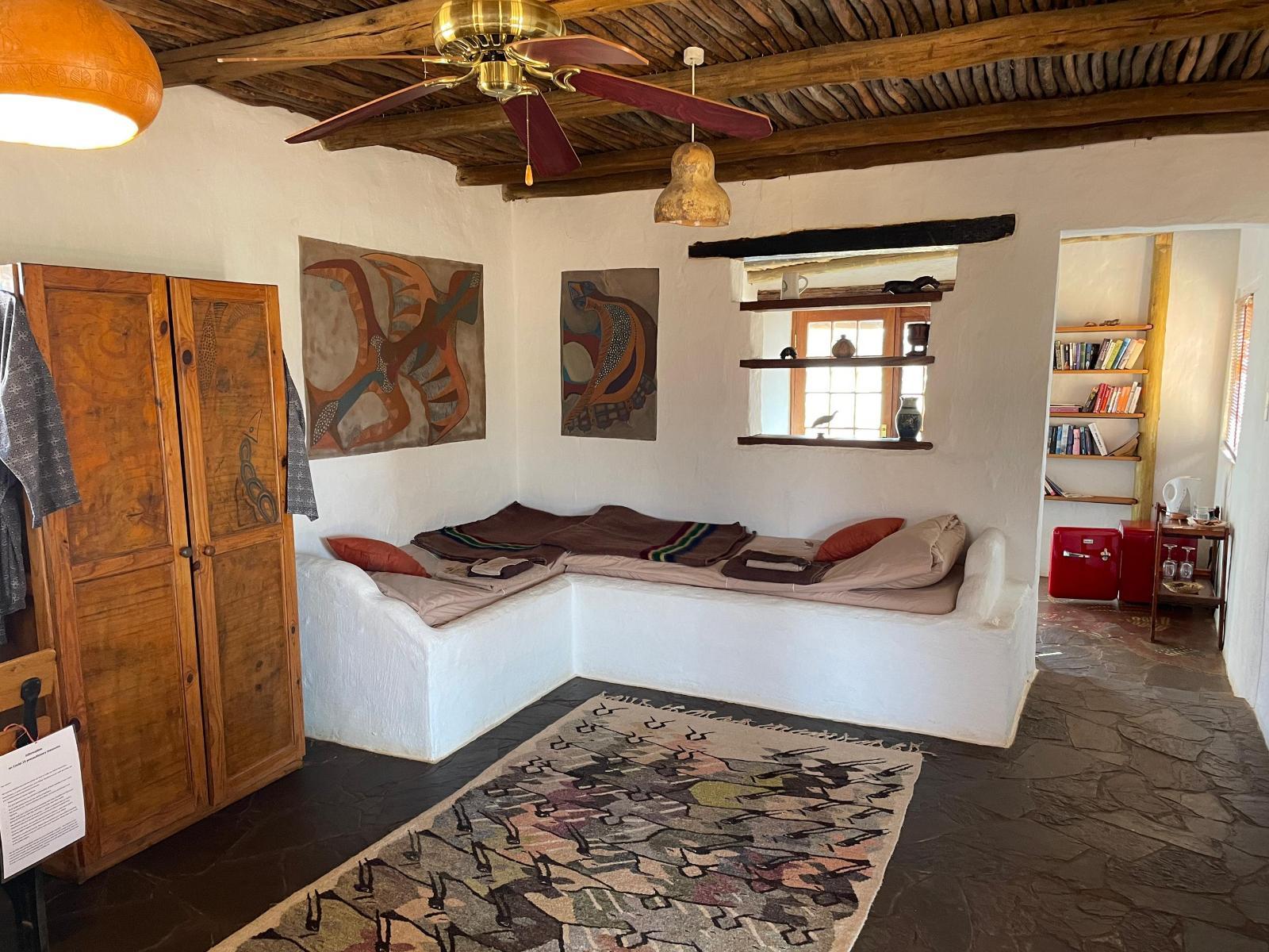Eningu Kalahari Lodge