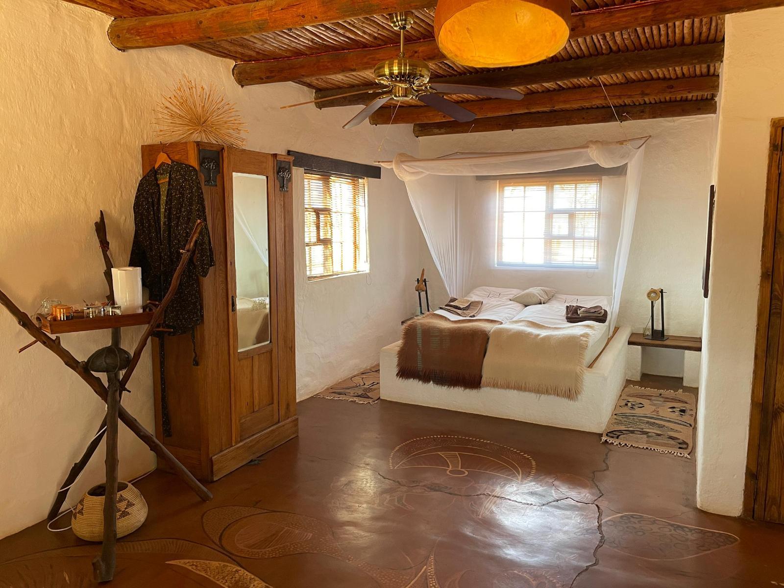 Eningu Kalahari Lodge