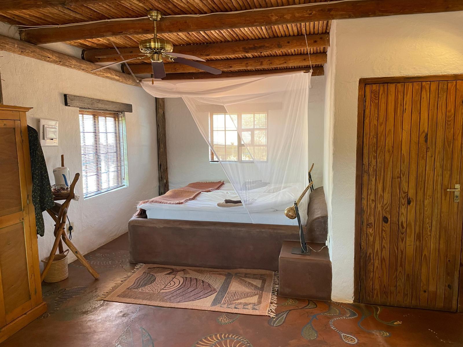 Eningu Kalahari Lodge