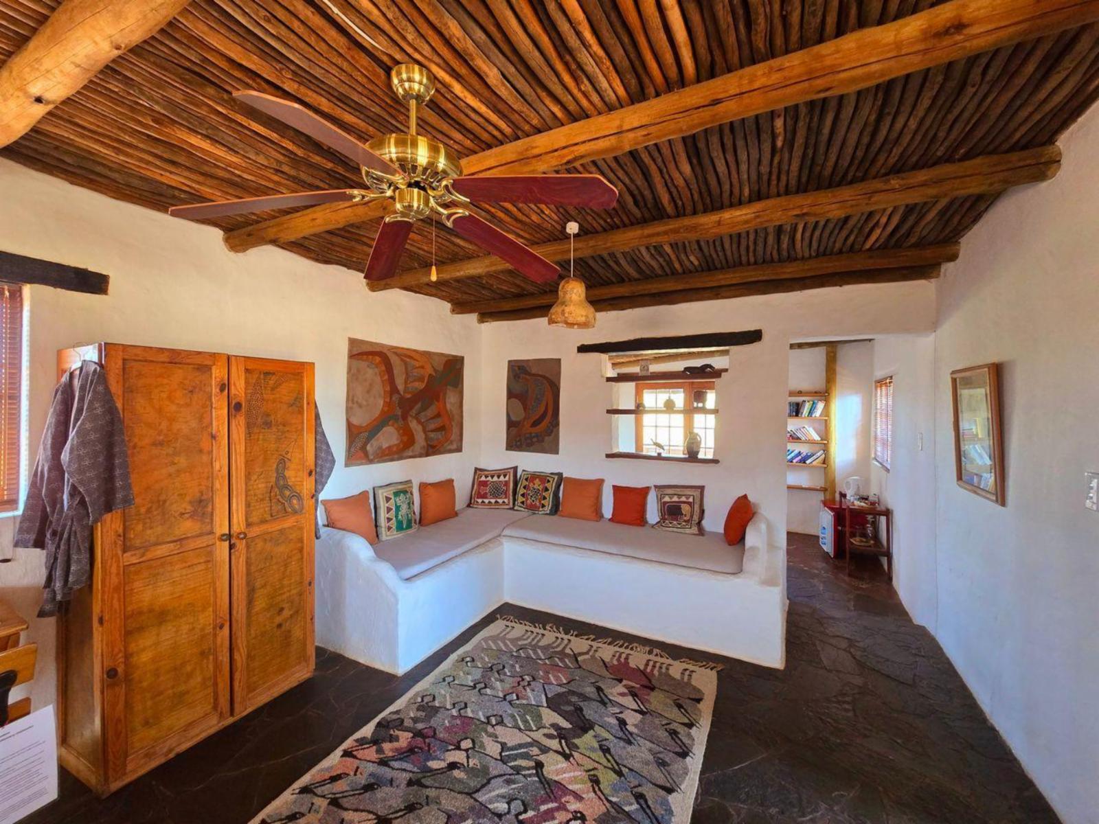Eningu Kalahari Lodge