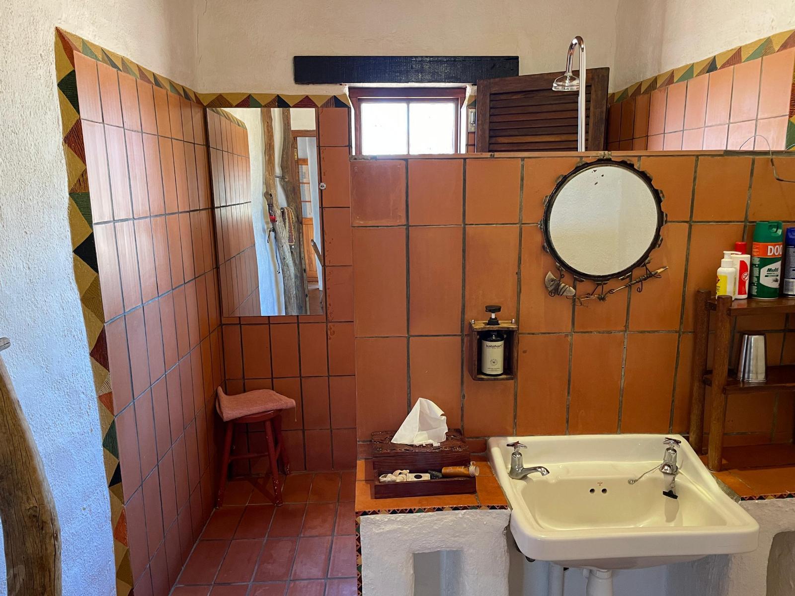 Eningu Kalahari Lodge