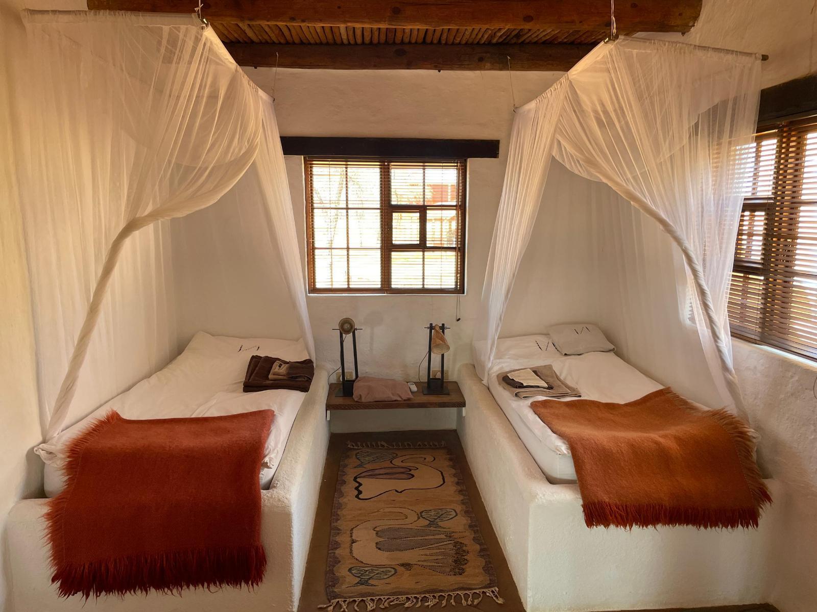 Eningu Kalahari Lodge