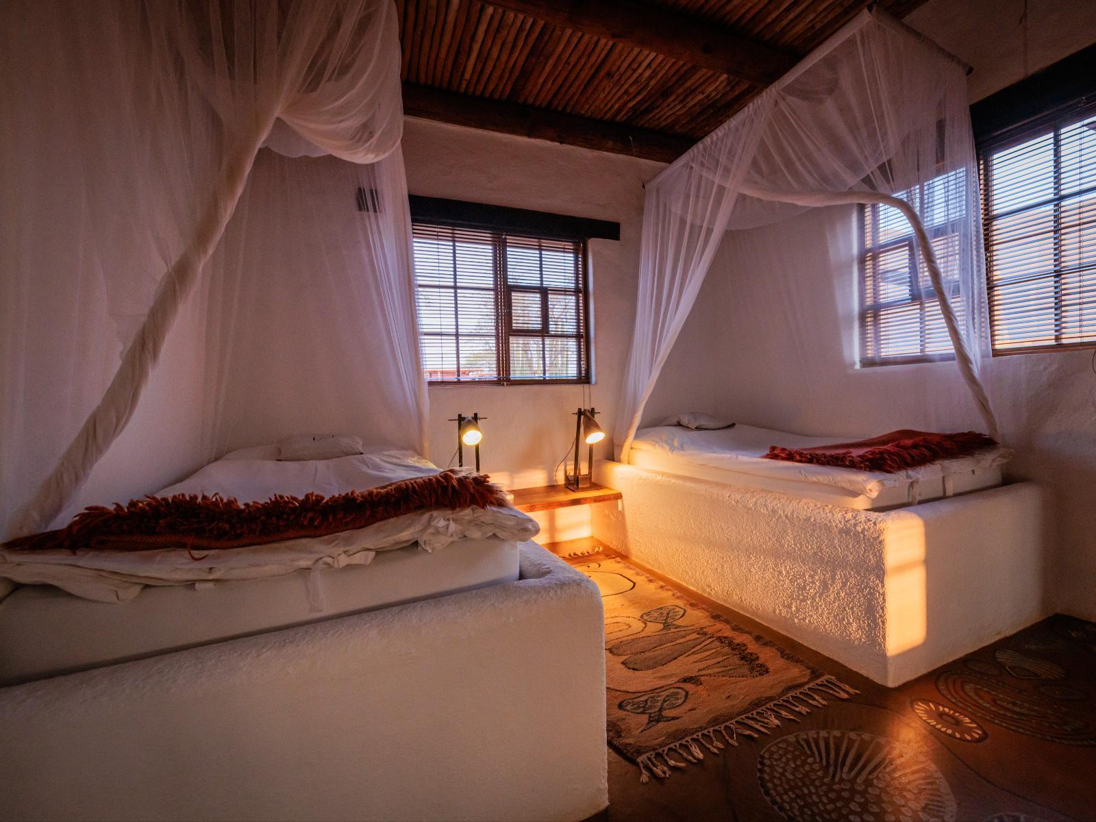 Eningu Kalahari Lodge
