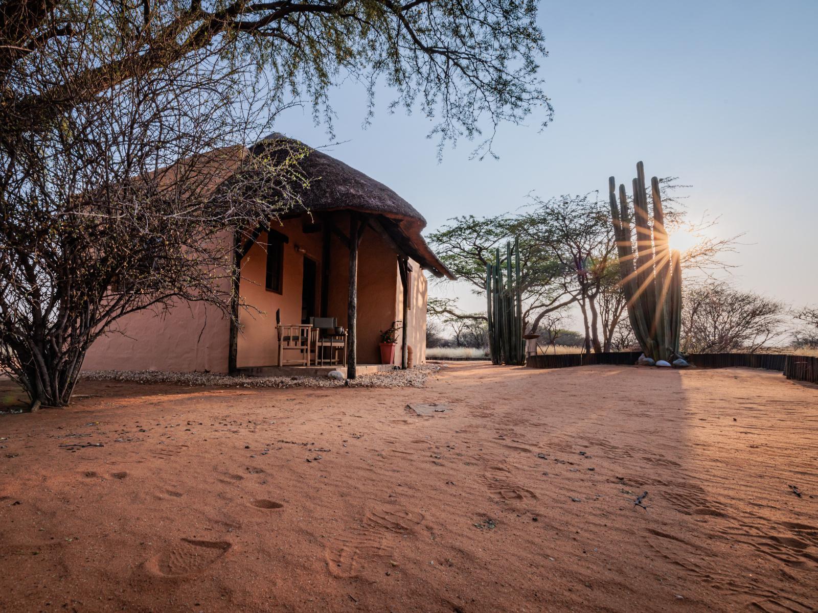 Eningu Kalahari Lodge