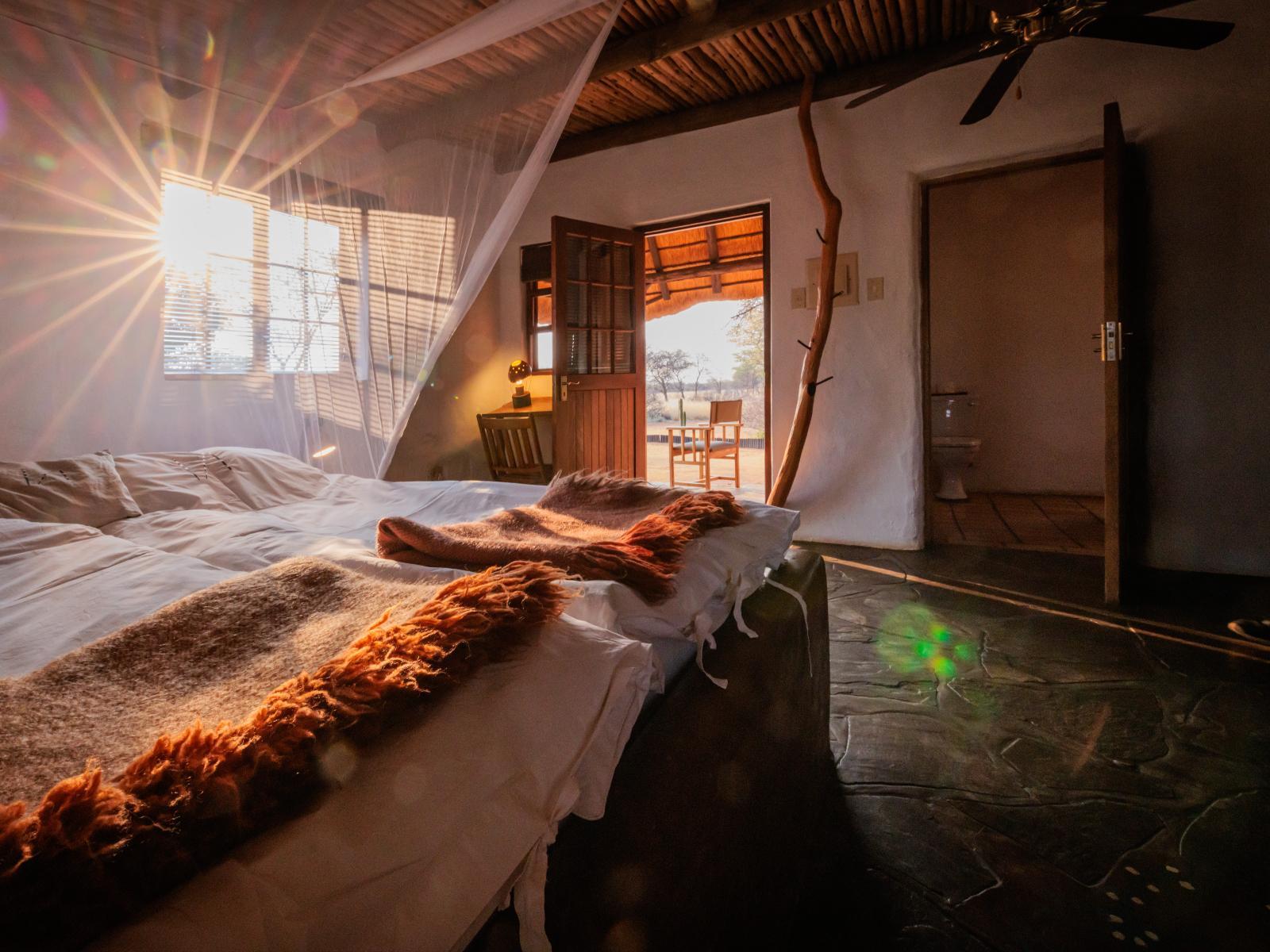 Eningu Kalahari Lodge